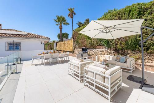 797 Holiday Rentals - Villa con piscina, jacuzzi y hermosas