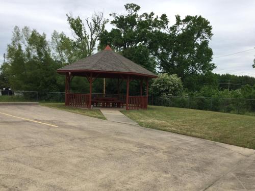 Americas Best Value Inn Cabot – Photos 2