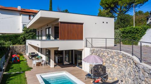 Vila SUNLIFE with pool&sauna by Villas Guide