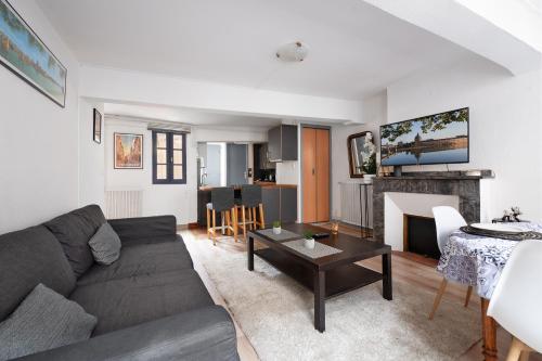 Charming 2-room apartment, Place de La Bourse