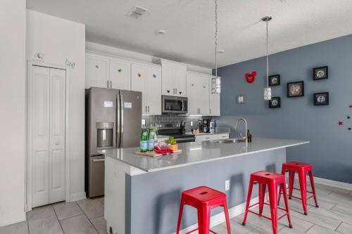 Free Waterpark w Heated Pool 11MI to Disney photo 34