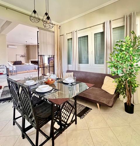 Jacque's Boutique Suite