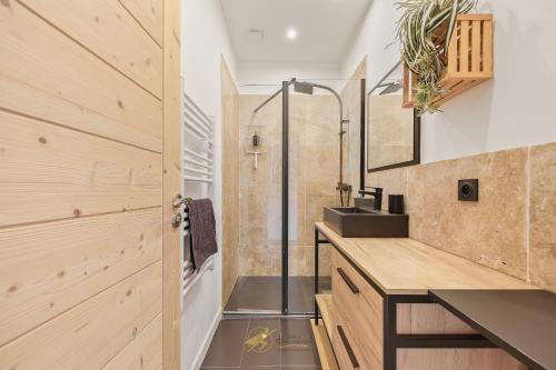 Duplex charme & terrasse clim - parking - plages