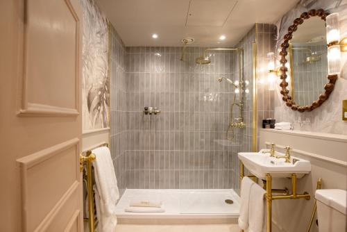 The Capital Hotel, Apartments & Townhouse - Small Luxury Hotels of The World photo 83