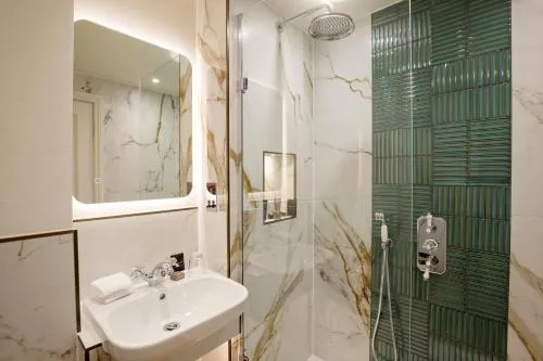 The Capital Hotel, Apartments & Townhouse - Small Luxury Hotels of The World photo 31