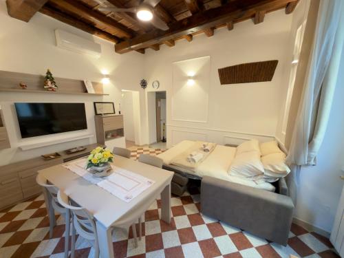 Trevi Cuore di Roma Suite - 2 min from Trevi Fountain