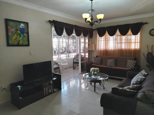 Central and spacious, 3-bedroom apartment in Santo Domingo