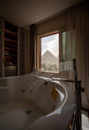 Aura Pyramids Boutique Hotel