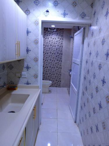 شاليه لارا tesisinde bir banyo