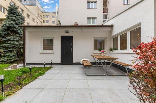 Quiet Central 3BR House - Perfect for Groups