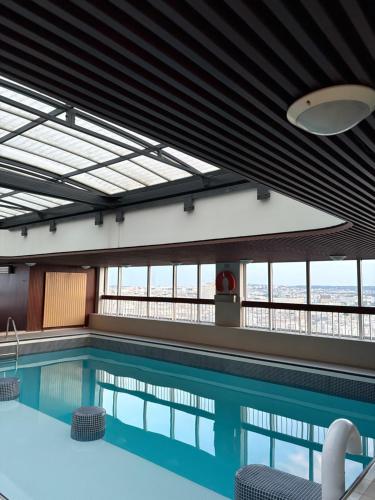 Appartement Tour Eiffel Piscine