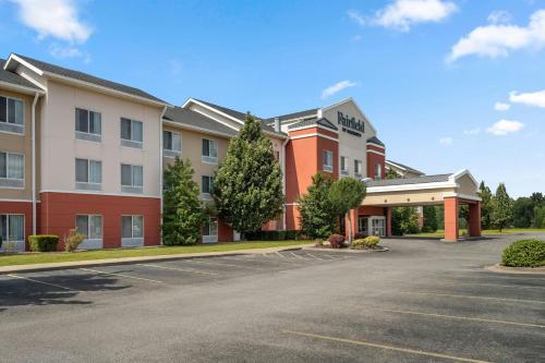 a rendering of a hotel with a parking lot at Fairfield Inn and Suites by Marriott Marion in Marion