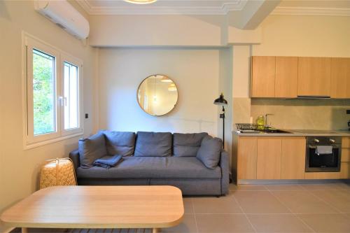 HOMOO-Metro Ampelokipoi Central Luxury Apartment