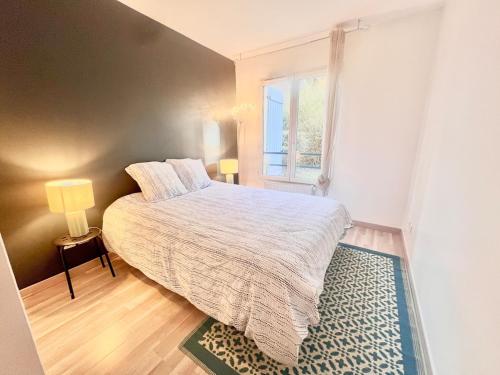 Sunny 2-room apartment, terrace, garden