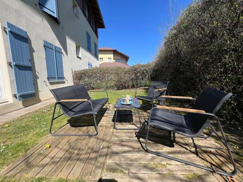 Sunny 2-room apartment, terrace, garden
