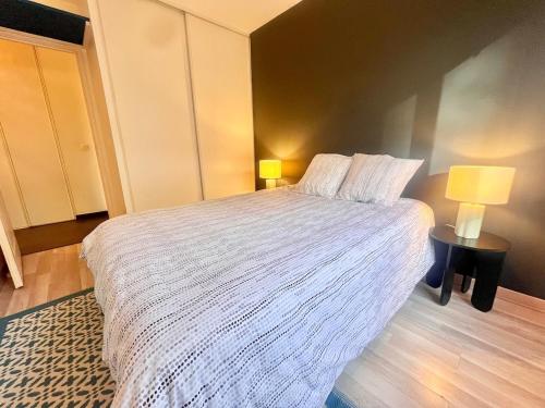 Sunny 2-room apartment, terrace, garden