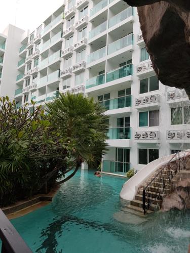 Bazén v ubytování Amazon Matrix by S&D nebo v jeho okolí