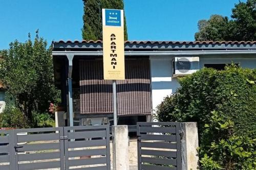 Apartments with parking spaces Premantura, Medulin - 24532