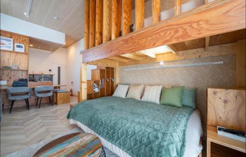 SROOM Inn