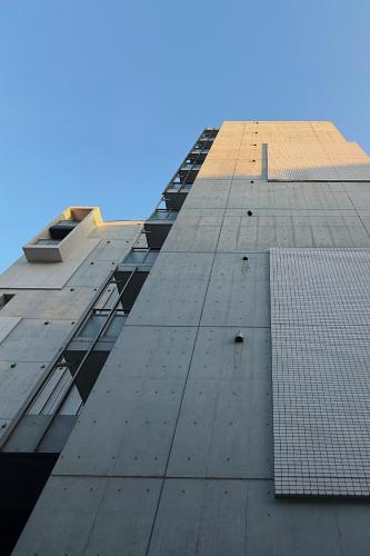 Rivera Haruyoshi Series, Balcony, 7-Eleven in Bldg
