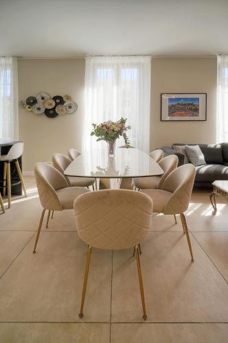 Deja Blue - Beautiful 4 beds & 4 baths, 10min from Palais, 4 stars residence