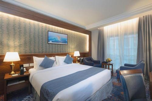 MADEN Hotel