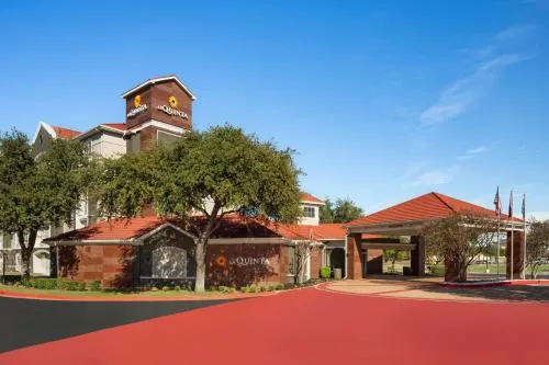 La Quinta by Wyndham Dallas Arlington South in Irving