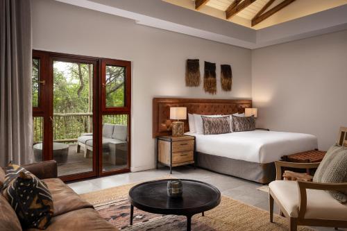 Kruger Gate Hotel — Patio
