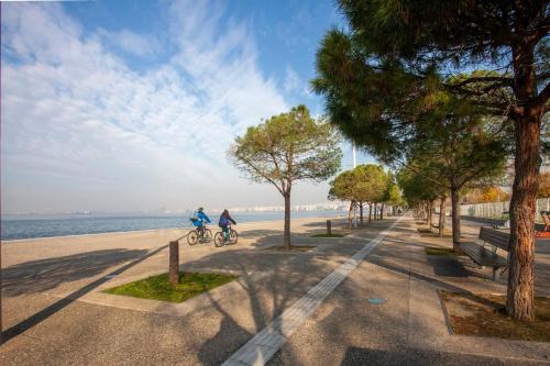 Sea view aparment Nea Paralia