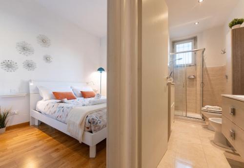 Keys of Italy - PorteNuove 18 - PN1 - Train station, one bedroom flat 2 to 4 guests