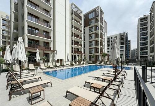 Luxury 2BR in Creek Beach with Lagoon Access