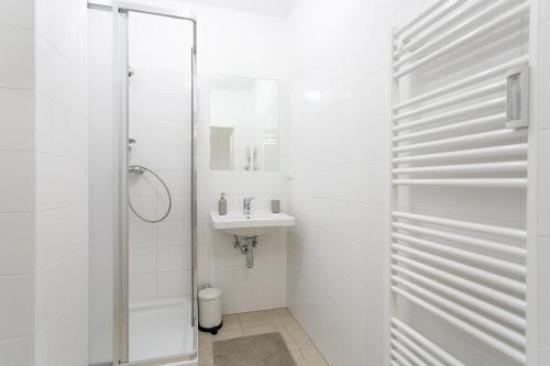 Operasteet Residences - Central Business Apartment