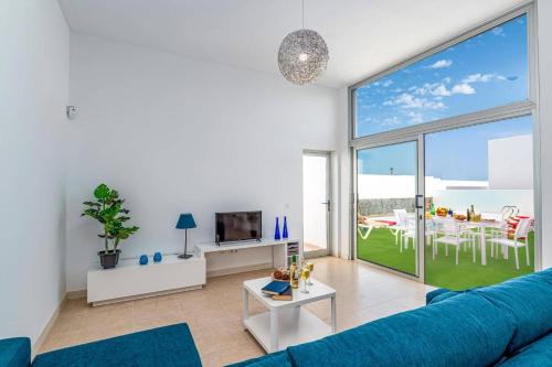 Villa Yucca Mar by Villa Plus