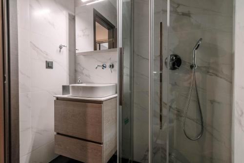 Key Host Nafplio apt