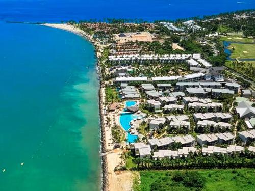 an aerial view of a resort next to the water at Fiji superbe views in Ndenarau Island