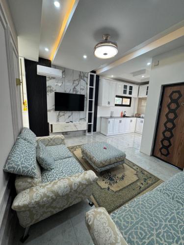 Luxury two Bedroom Apartment In A Great Location