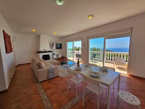 Villa with pool in the center of Mijas pueblo