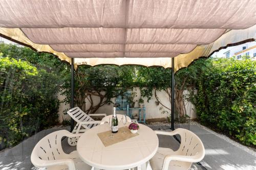 MalagaSuite Tropical Terrace & Pool Apartments