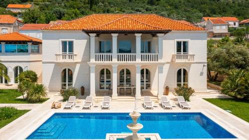 Beautiful La Villa Dubrovnik with sea view
