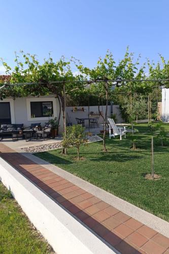 Apartman Family Covic 2 by Villas Guide