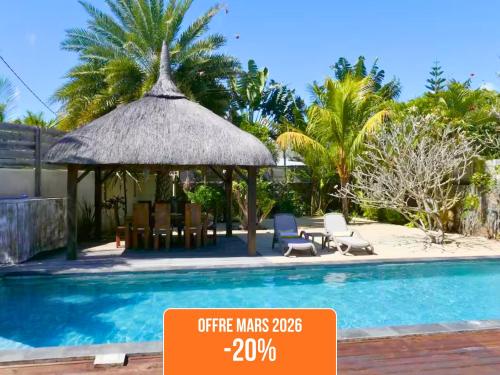 Villa Expérience Premium - Idéal Couples&Familles - 4min Plage Pereybère - Parking gratuit - Piscine privée - Jardin tropical - Ménage 3x par semaine - Intimité totale - Chic et authentique