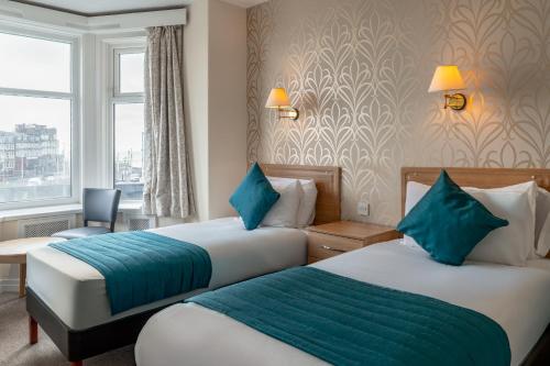 Twin Room with Sea View
