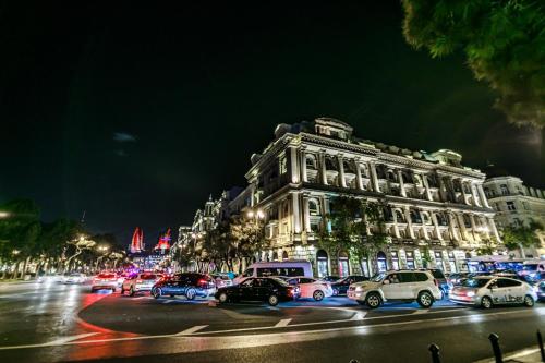 Nespecifikovaný výhled na destinaci Baku nebo výhled na město při pohledu z apartmánu