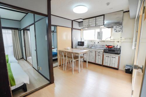 203Room 1 Stop from Ikebukuro Entire 35m on 2st Floor 2 Bedrooms for up to 6 Guests 3Minute Walk to Don Quijote