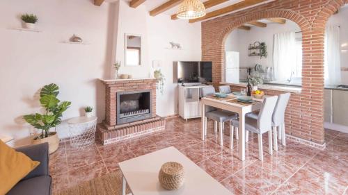 Villa Las Flores de Nerja by Ruralidays