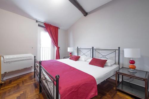 HISTORIC CENTRE LUXURIOUS HOUSE AC and WI-FI