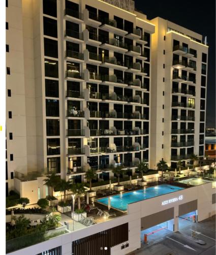 Nasma Luxury Stays - Modern 3-Bedroom Retreat with Stylish Interiors