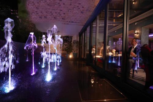 Paris j'Adore Hotel & Spa — Property building