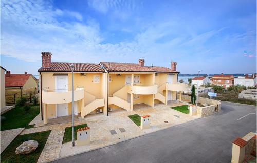 Beautiful Apartment In Medulin