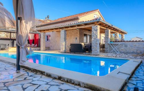 Gorgeous Home In Posedarje